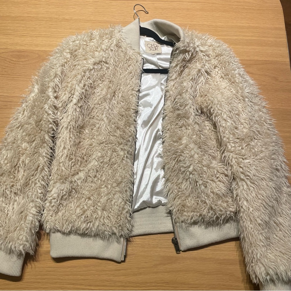 Chaser Off-White Faux Fur Bomber Jacket size Large